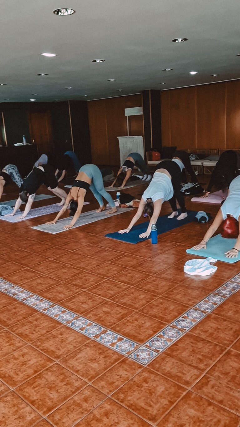 Yoga | Brunch | Taller de Perfumes con aceites esenciales