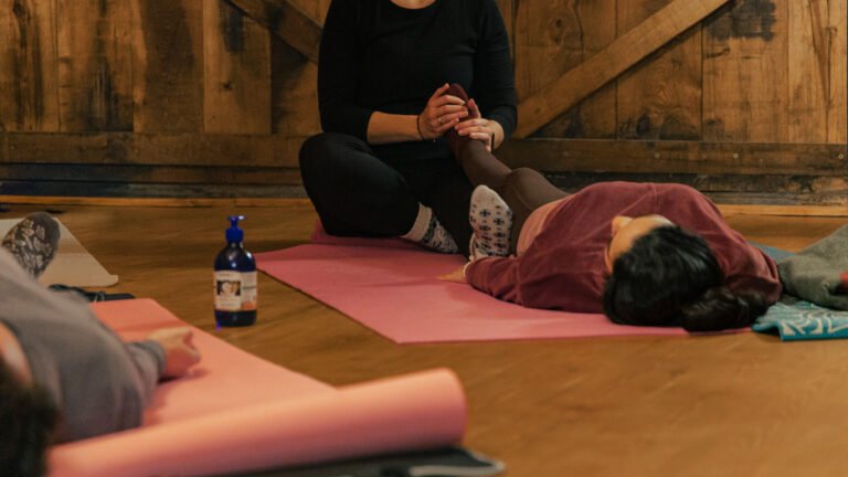 Yoga Brunch Taller de Masaje Thai