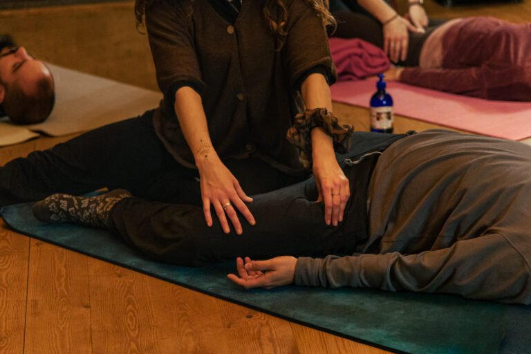 Yoga Brunch Taller de Masaje Thai